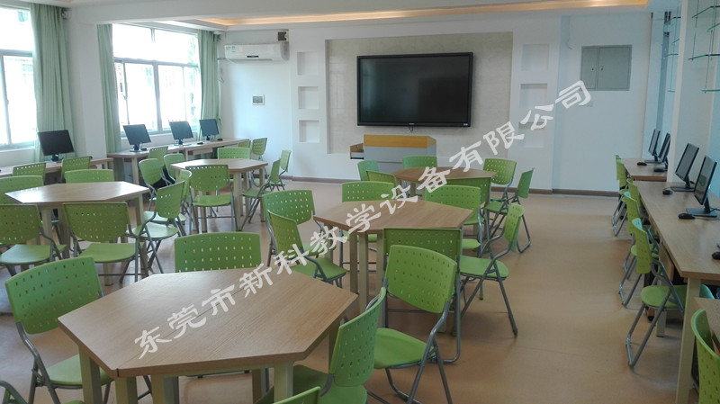 <a href='http://m.szmljz.com' target='1' style='font-size:14px; font-weight:bold; color:#0080ff;'>創(chuàng)客實驗室</a>