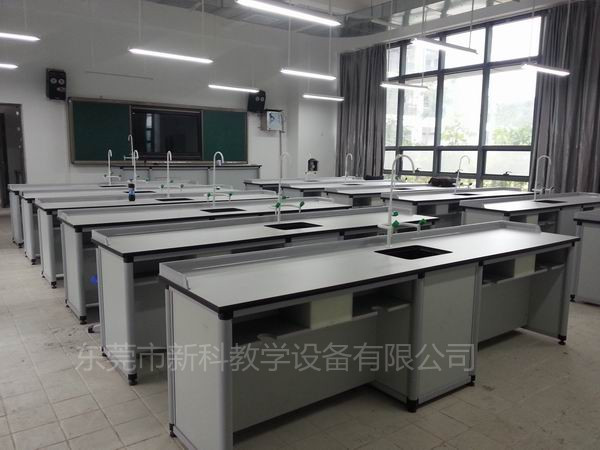 <a href='http://m.szmljz.com/chanpin/53-1.html' target='1' style='font-size:18px; font-weight:bold; color:#000000;'>科學(xué)實(shí)驗(yàn)室</a>設(shè)備