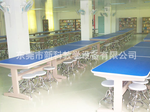 <a href='http://m.szmljz.com/chanpin/110-1.html' target='1' style='font-size:18px; font-weight:bold; color:#000000;'>圖書閱覽室</a>8