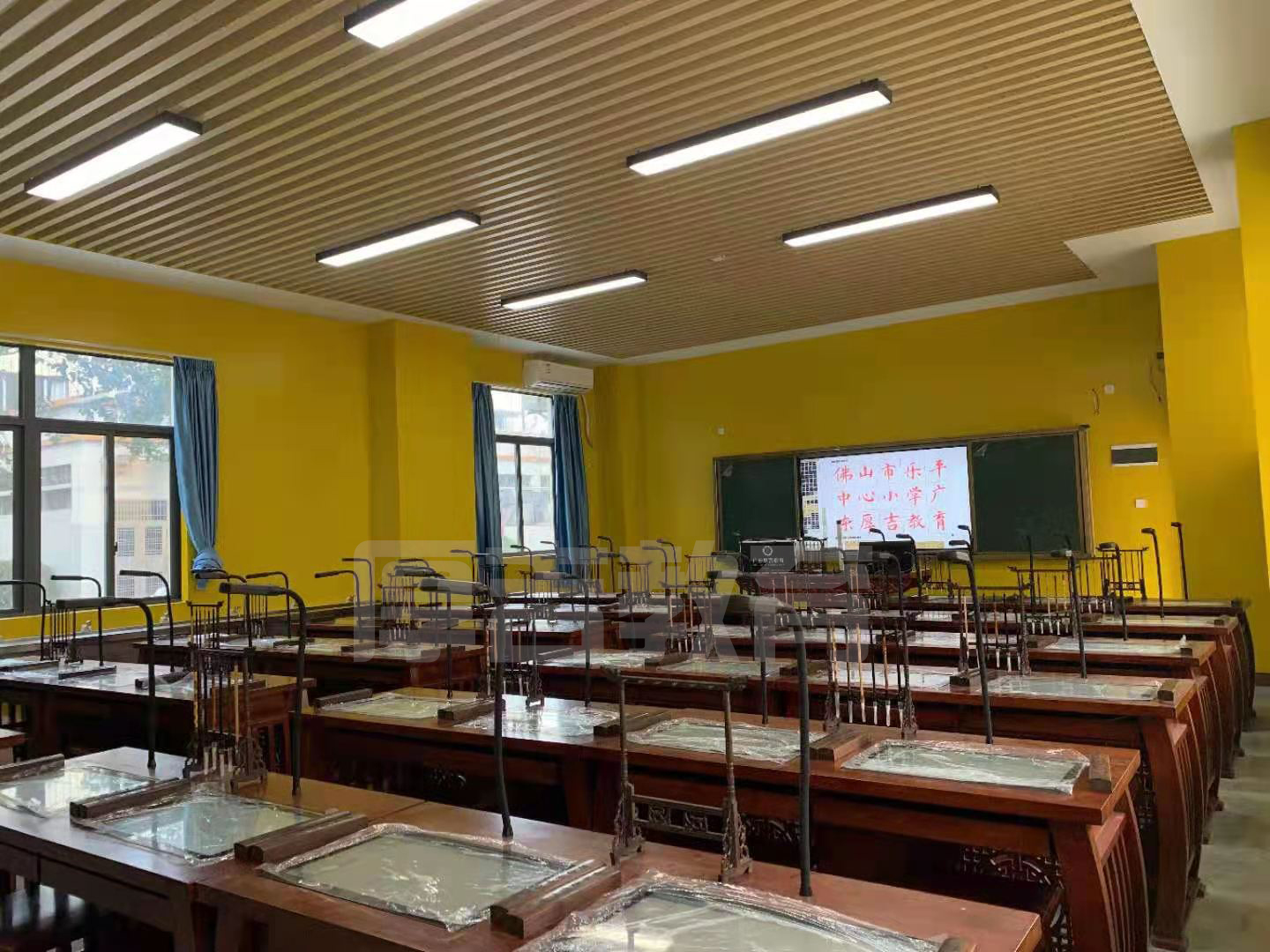 智慧<a href='http://m.szmljz.com/chanpin/57-1.html' target='1' style='font-size:18px; font-weight:bold; color:#000000;'>書法室</a>