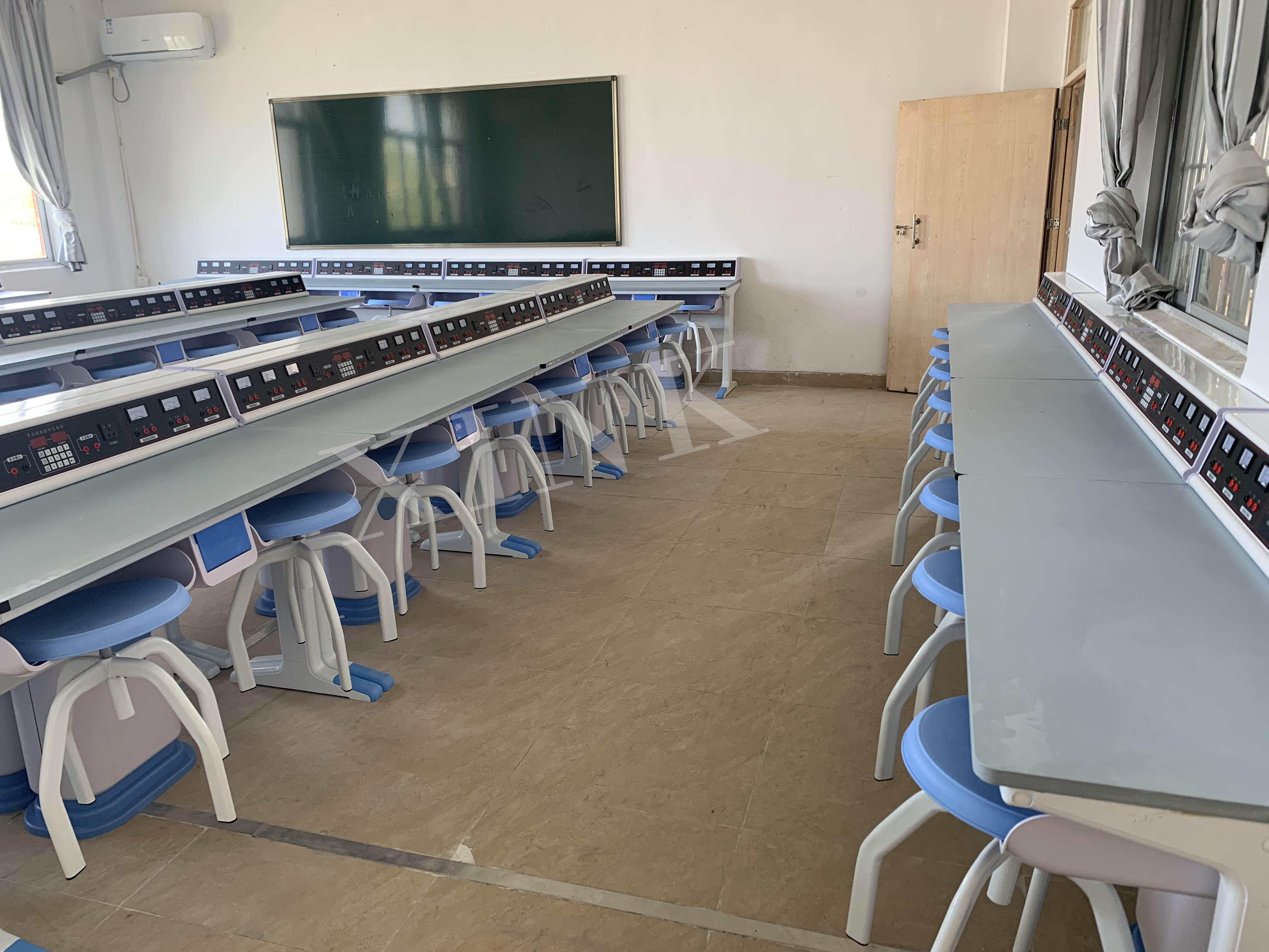 <a href='http://m.szmljz.com/' target='1' style='font-size:14px; font-weight:bold; color:#0080ff;'>物理實驗室</a>