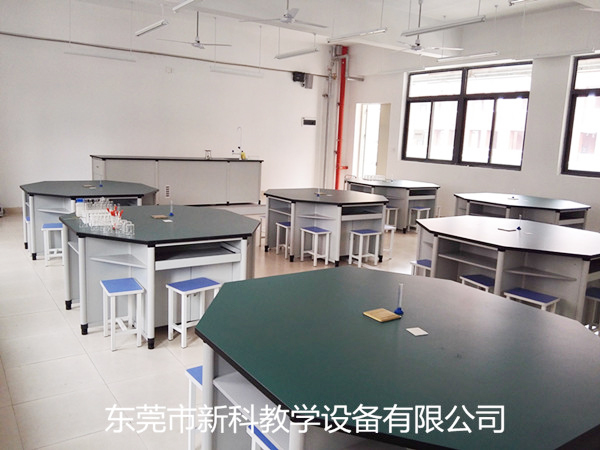 <a href='http://m.szmljz.com/' target='1' style='font-size:14px; font-weight:bold; color:#0080ff;'>物理實驗室</a>設備