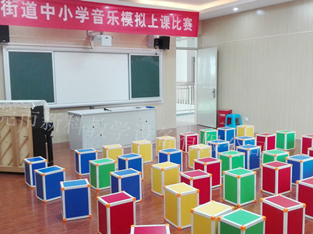 <a href='http://m.szmljz.com/chanpin/58-1.html' target='1' style='font-size:18px; font-weight:bold; color:#000000;'>音樂功能室</a>