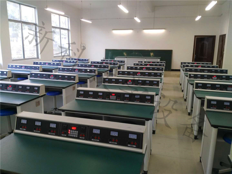 豪華<a href='http://m.szmljz.com/' target='1' style='font-size:14px; font-weight:bold; color:#0080ff;'>物理實驗室</a>