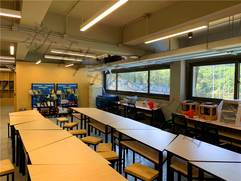 <a href='http://m.szmljz.com' target='1' style='font-size:14px; font-weight:bold; color:#0080ff;'>創(chuàng)客實驗室</a>