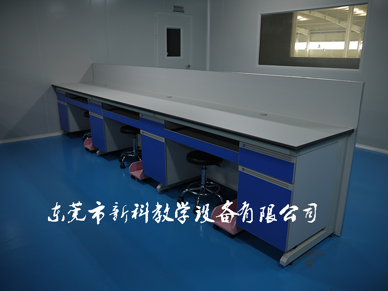 <a href='http://m.szmljz.com/products/64-1.html' target='1' style='font-size:18px; font-weight:bold; color:#000000;'>實驗室邊臺</a>案例